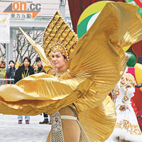 莫斯科表演團以民族服裝表演，充滿俄國古代風情。