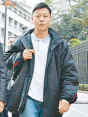 梁沛生在事發後協助下層甲板乘客逃生。（胡家豪攝）