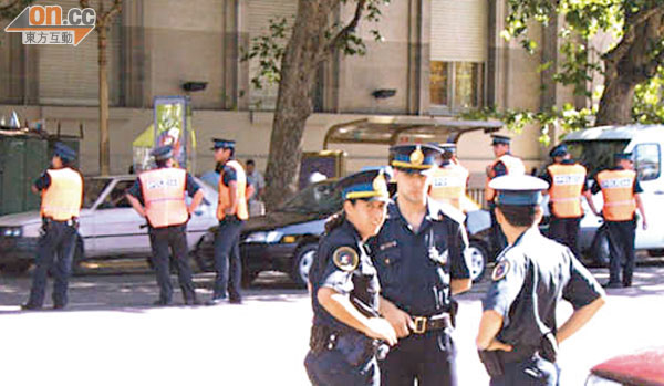 香港派出三名高級警官前往阿根廷，協助當地警方調查。