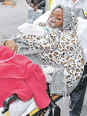 被槍擊重傷的肯尼亞女珠寶商前日返港，昨送院搶救。（郭錦良攝）