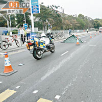 貨車撞倒女童後．衝前五十公尺始停下。