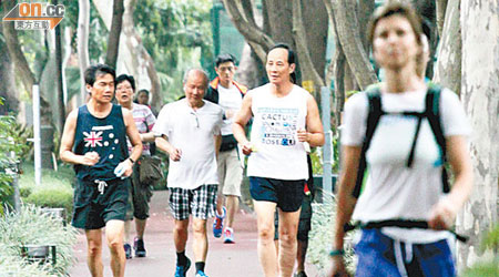 研究顯示，急步行對預防高血壓及高膽固醇的效果，可媲美跑步。