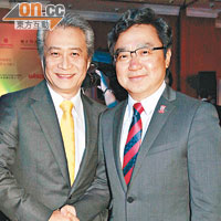 金銀業貿易場理事長張德熙（左）身兼東華總理，與保良局主席鄭錦鐘同樣為善最樂，當然好啱傾。