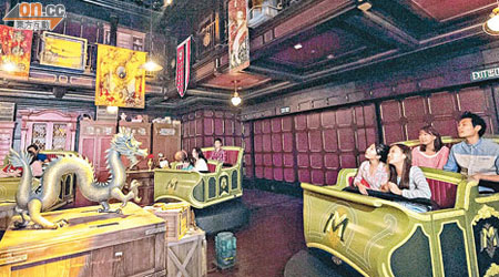 迪士尼新園區「迷你莊園」將於下月開幕，「迷你大宅」中配備無軌遊戲車，讓遊客乘坐欣賞。