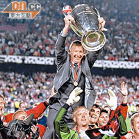 三冠王最勁<br>1999年費格遜的曼聯於歐聯決賽反勝拜仁，成就三冠王霸業。