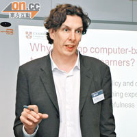 Steven Miller表示，劍橋英語試電腦版與傳統紙筆版基本相同，包括課程、考核內容及題目等。