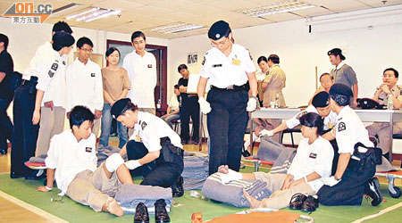 聖約翰救護機構提供急救訓練。