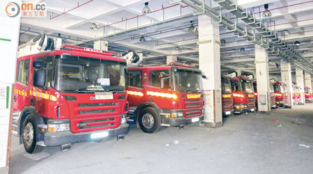 消防車射水冇力<br>消防處曾被指「買錯」升降台消防車，滅火水柱軟弱無力。