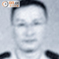 吞槍自殺的警員陳亦文。