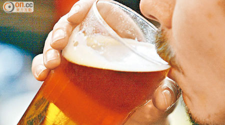 大量飲酒增患衰退性疾病機會。
