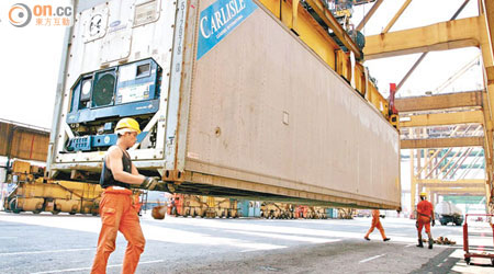 丹戎巴葛的港口業務將遷至新港口。（資料圖片）