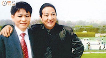 王林（右）與前弟子鄒勇（左）近年因經濟糾紛關係決裂。（資料圖片）