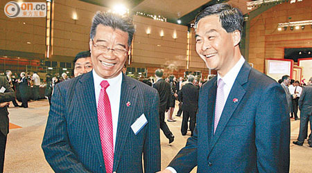 劉夢熊（左）再捲入貪污案。（資料圖片）