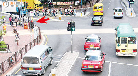 楊屋道左轉聯仁街新設交通燈（箭嘴示），駕駛者被指容易睇錯燈。