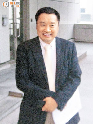 黃炳均承認前日也有出席「雙王飯局」，但拒絕透露會面內容。（龍偉樑攝）