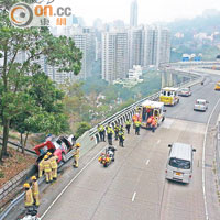 消防及救護員到場拯救。（讀者Jacko Leung提供）