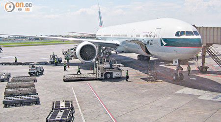 國泰兩架波音777-300ER客機引擎故障未能起飛，圖為同型號客機。（資料圖片）