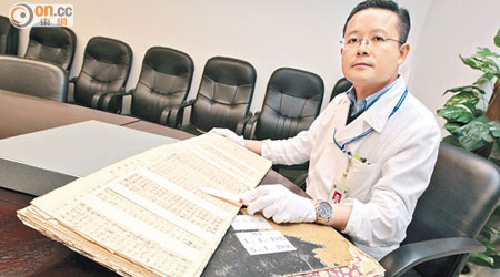梁永昌指出，廣華醫院早在一九三七年，首次進行剖腹分娩。（袁志豪攝）