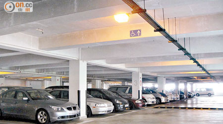 梨木樹邨停車場使用率高，月租收費亦將隨之上升。