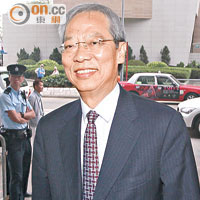 東方明珠石油主席黃坤在案中涉及欺詐及洗黑錢。（資料圖片）