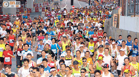 渣打馬拉松每年均吸引不少長跑好手參加。（資料圖片）