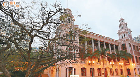 港大在多個全球大學排行榜都排名下跌，被新加坡及南韓的知名大學不斷拋離。（朱先儒攝）