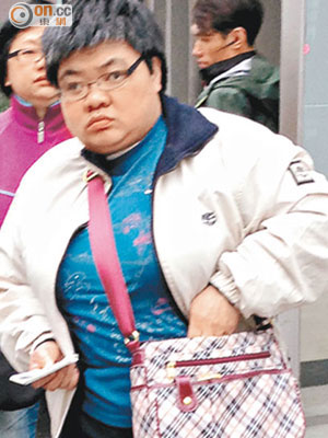 女被告陳寶娟獲准保釋外出。