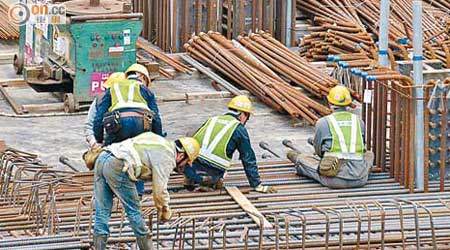 建造業議會為勞顧會制訂人力清單，詳列各工種所欠人手數目及工資狀況。（資料圖片）