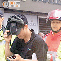 圖為被捕男乘客。（曾志恒攝）