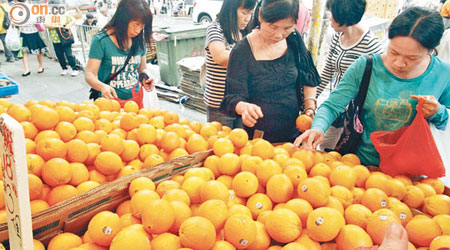 經修訂的《商品說明條例》實施逾九個月，水果食品銷售為常被投訴的行業之一。（資料圖片）