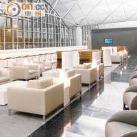 國泰航空候機貴賓室亦設置桌上電腦供旅客上網。