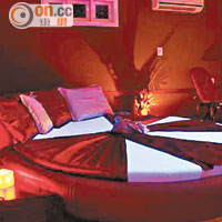 巴西不少時鐘酒店房間都有電動圓床等「色情設施」。
