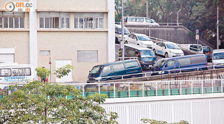 水務署會聘請承辦商提供客貨車服務。（資料圖片）