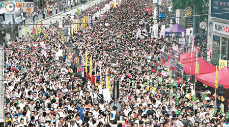 數以十萬計市民參加今年七一遊行，表達各種不滿及訴求。