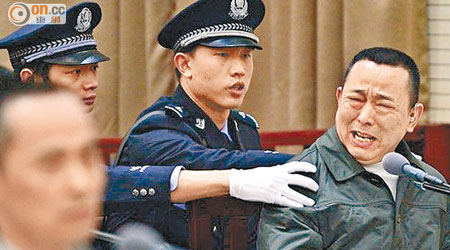 劉漢（前右）與弟弟劉維（前左）早前被提公訴。（資料圖片）