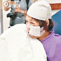 遇襲母親頭及臉部受傷，送院治療。