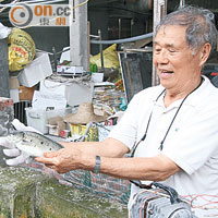 陶啟青指難獲得魚苗，令養殖更見困難。