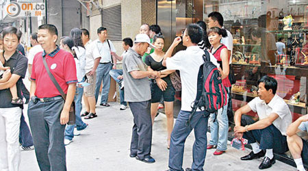 部分業主深信個人遊繼續帶動香港經濟。（資料圖片）