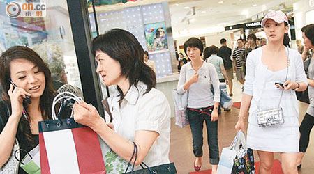 個人遊曾一度帶旺香港零售業。（資料圖片）