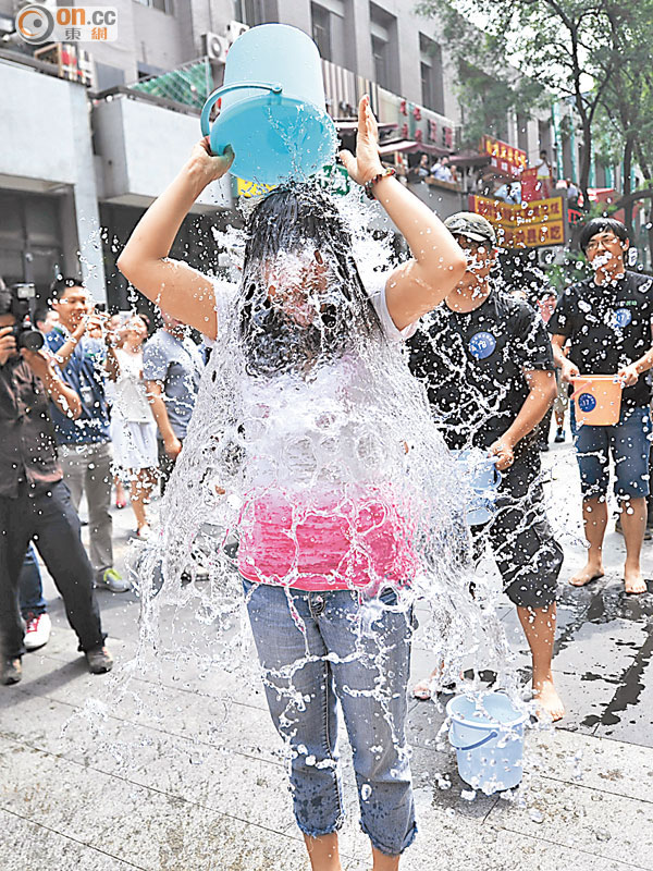 冰水照頭淋，亂心跳，恐休克圖片1