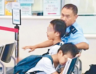 9歲及6歲無爸小兄弟 流浪街頭