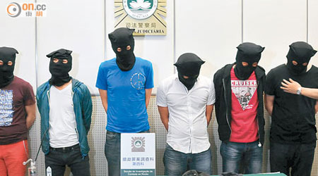 司警拘捕六名涉嫌搶劫的內地漢。