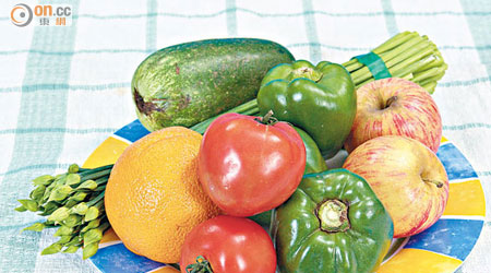 每天宜進食最少五份蔬果，以達致防癌功效。