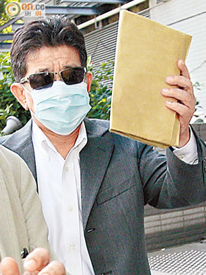 被告禤浩全涉安排妓女予假扮日本遊客的警員。