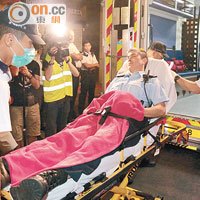 旺角昨日凌晨曾發生衝突及推撞，有警長在混亂中跌傷，送院治理。