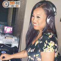 伏屍客廳的女死者Jesse Lorena任職兼職DJ。