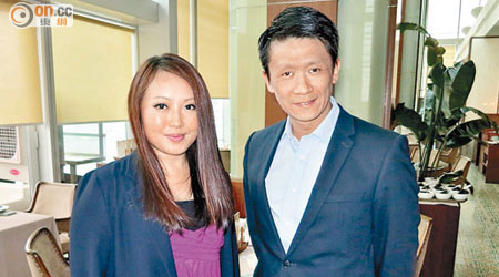 IT人李煥明（左）及呂志豪出錢出力拍戲為正生書院籌款。（嚴少阡攝）