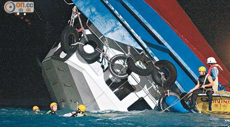 前年十‧一的南丫海難事件，釀成卅九名乘客罹難。