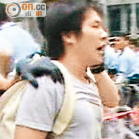 警方在彌敦道拘捕黃浩銘。