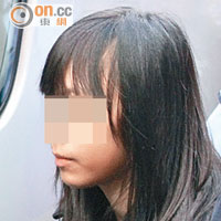 涉案十四歲少女被帶署調查。